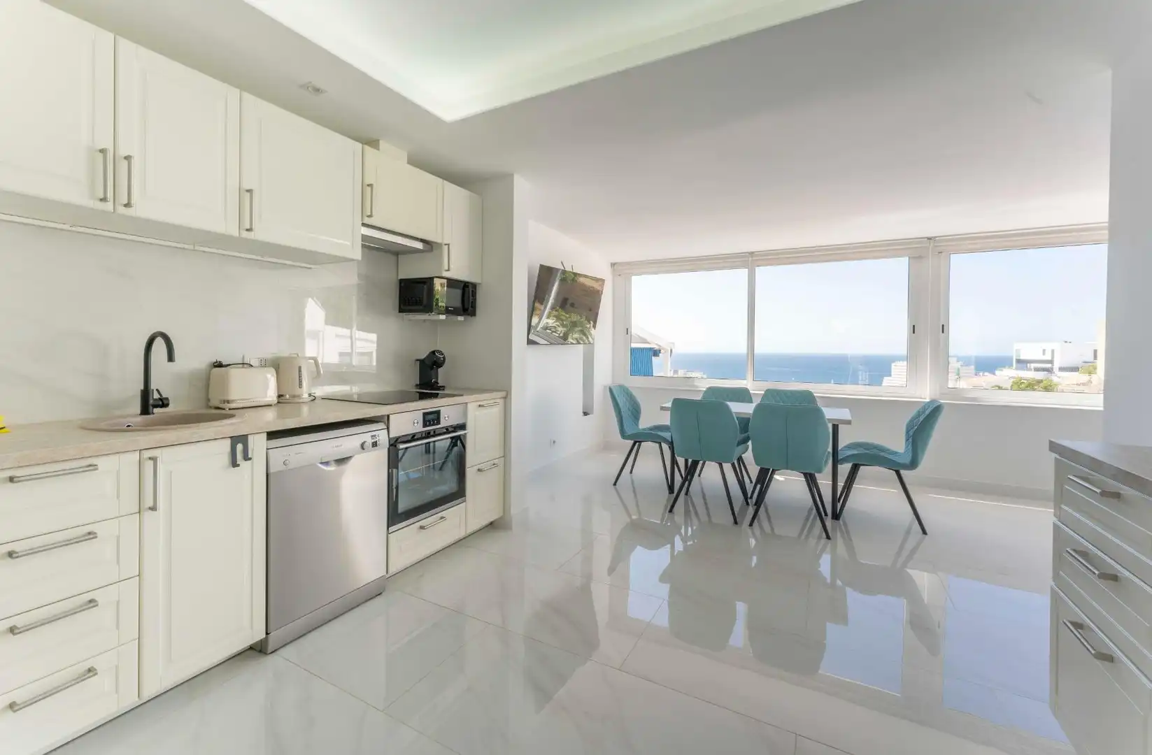 Cocina de Apartamento en venta en Adeje con Aire acondicionado, Terraza y Amueblado