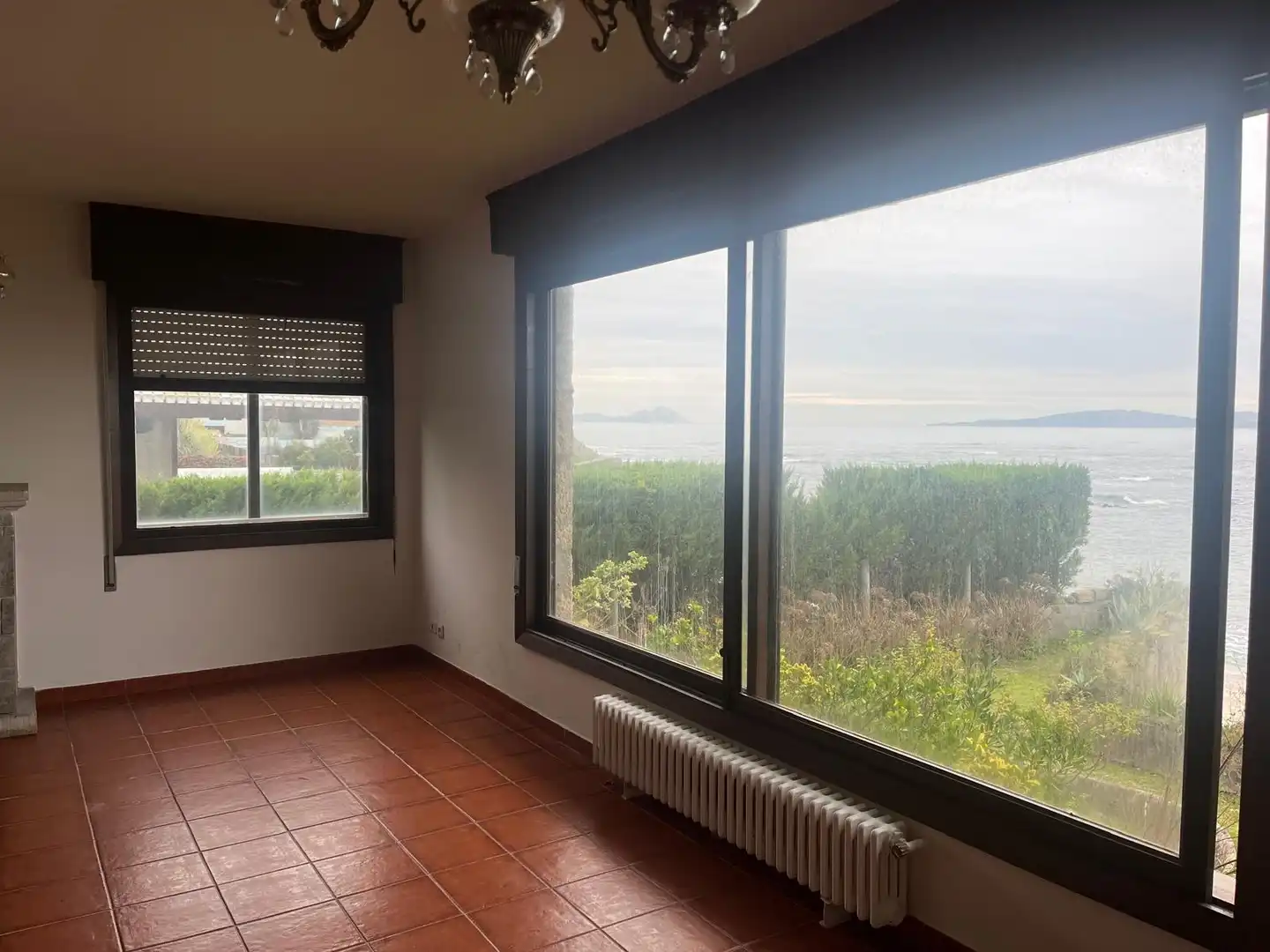 Dormitori de Casa o xalet en venda en Vigo  amb Jardí privat, Terrassa i Traster