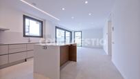 Kitchen of Flat for sale in Vic