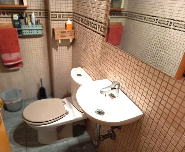 Baño de Piso en venta en Esparreguera con Calefacción, Terraza y Horno