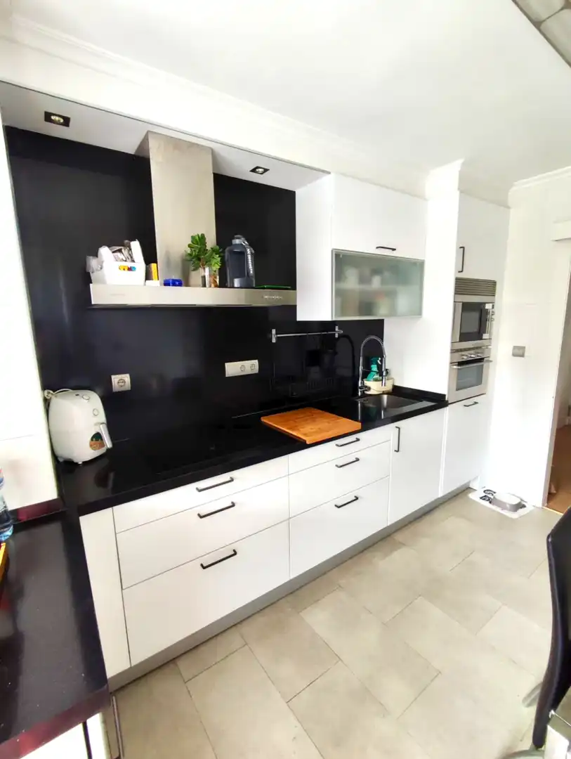 Flat for rent in Mompía - Avenida de la Libertad, Mompia