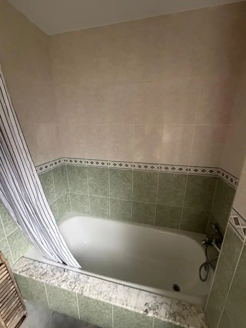 Bathroom of Flat for rent in Lugo  with Heating, Furnished and Oven