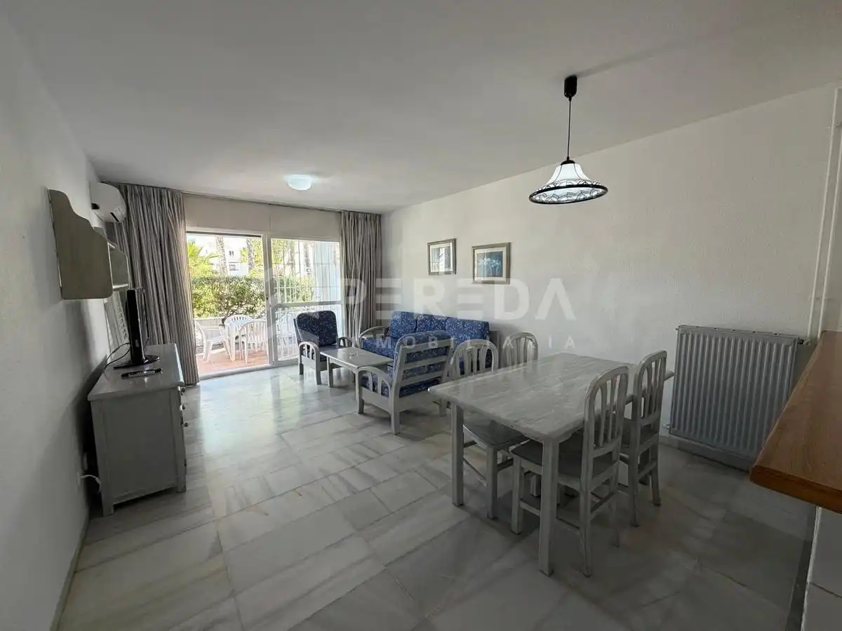 Habitación de Apartamento en venta en Roquetas de Mar con Aire acondicionado, Jardín privado y Terraza