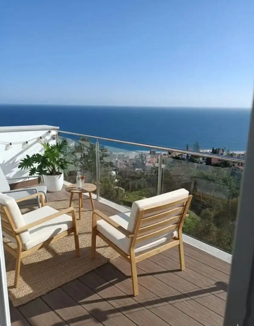 Terrassa de Apartament de lloguer en Almuñécar amb Aire condicionat, Parquet i Moblat