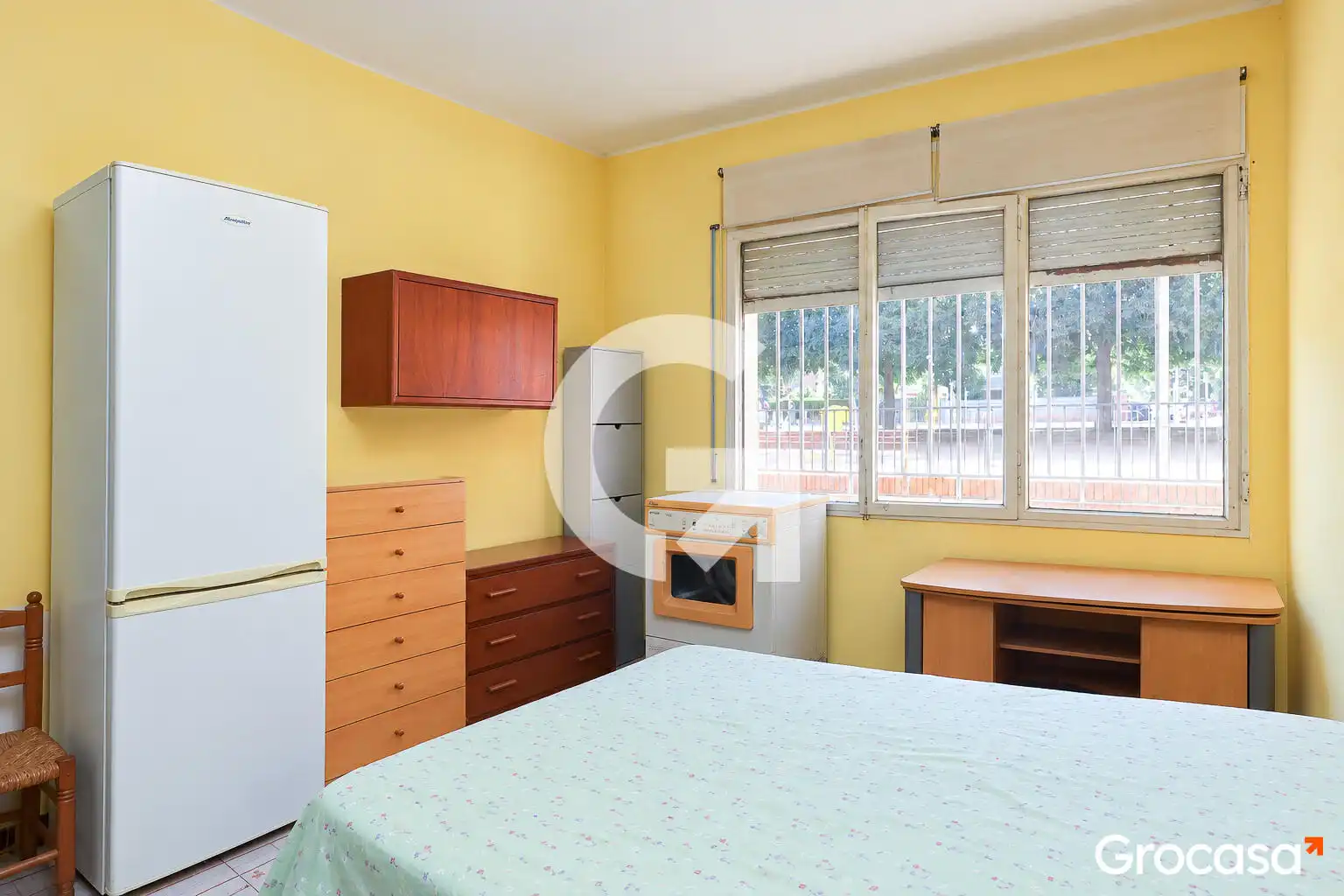 Schlafzimmer von Erdgeschoss zum Verkauf in Gavà mit Klimaanlage, Heizung und Ofen