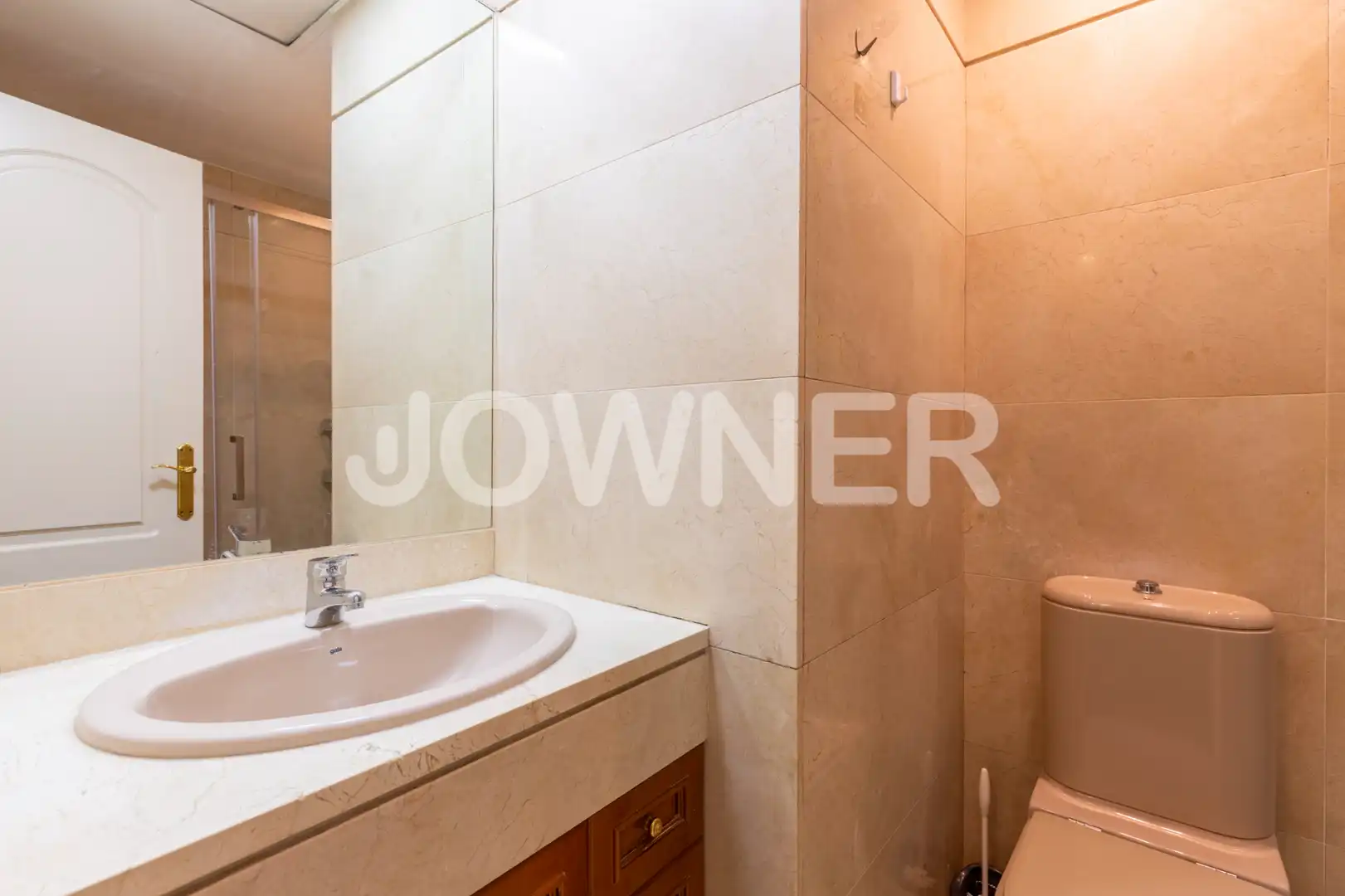 Baño de Piso en venta en Madrid con Aire acondicionado, Terraza y Horno