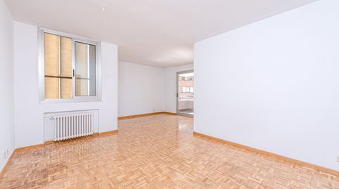Foto 3 de Piso en venta en San Pascual, Madrid Capital