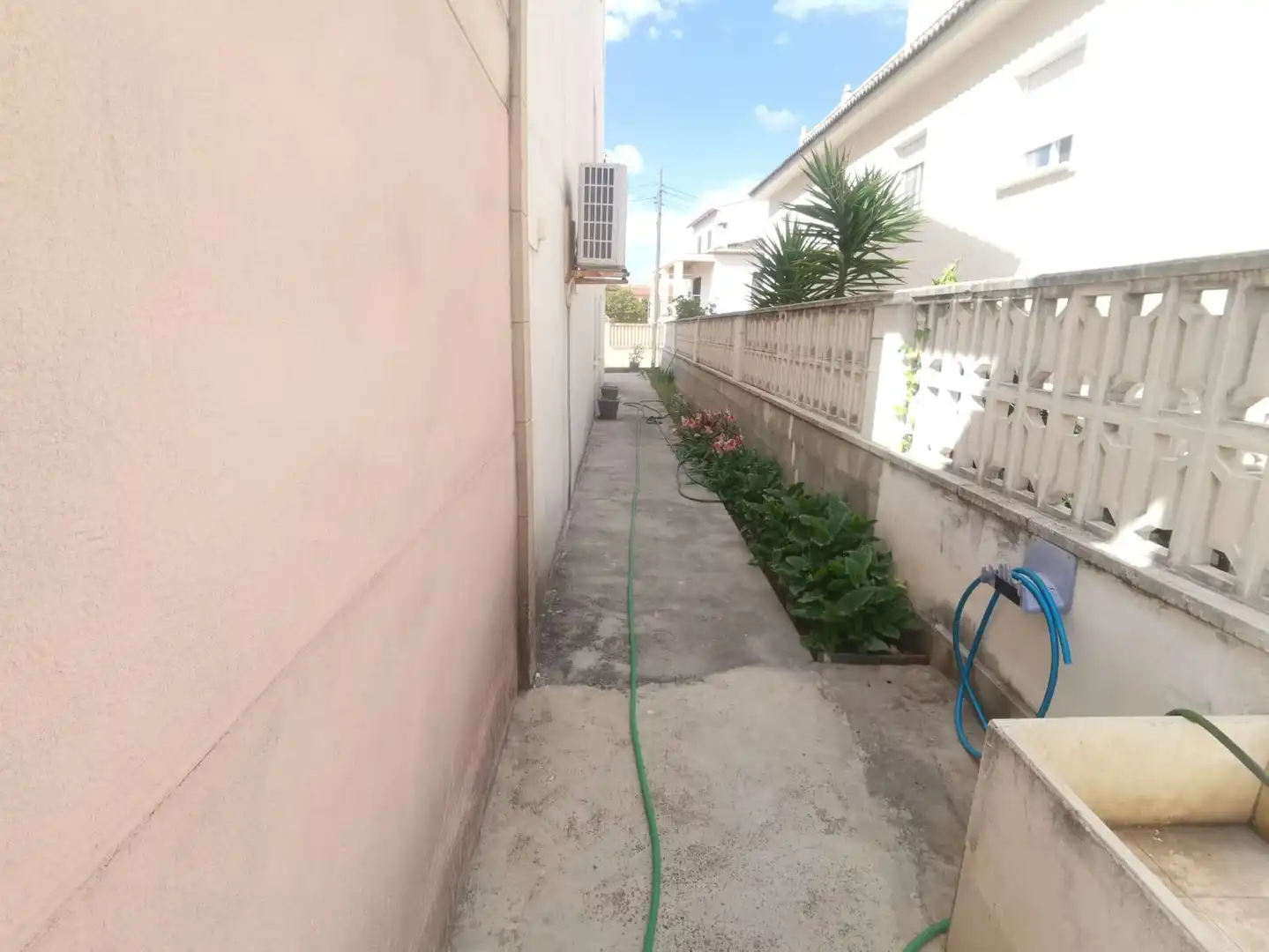 Garden of Houses for sale in Oliva  with Air Conditioner, Heating and Private garden