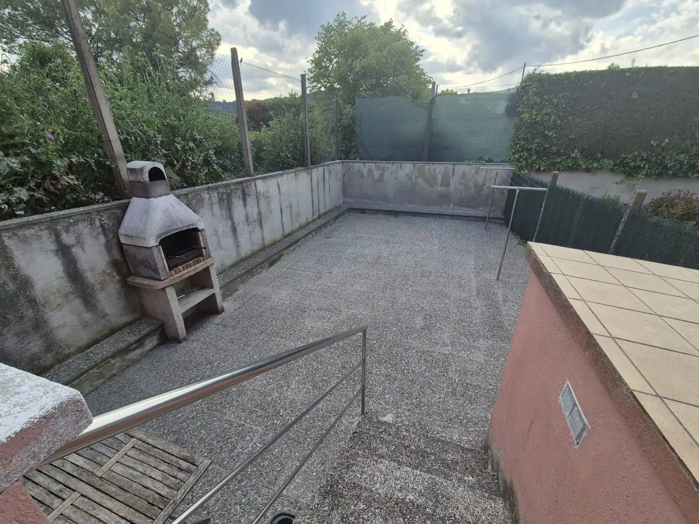 Terrasse von Einfamilien-Reihenhaus zum Verkauf in Les Masies de Voltregà mit Heizung, Privatgarten und Terrasse