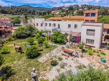Chalet con balcón en venta en Carrer del Dimecres