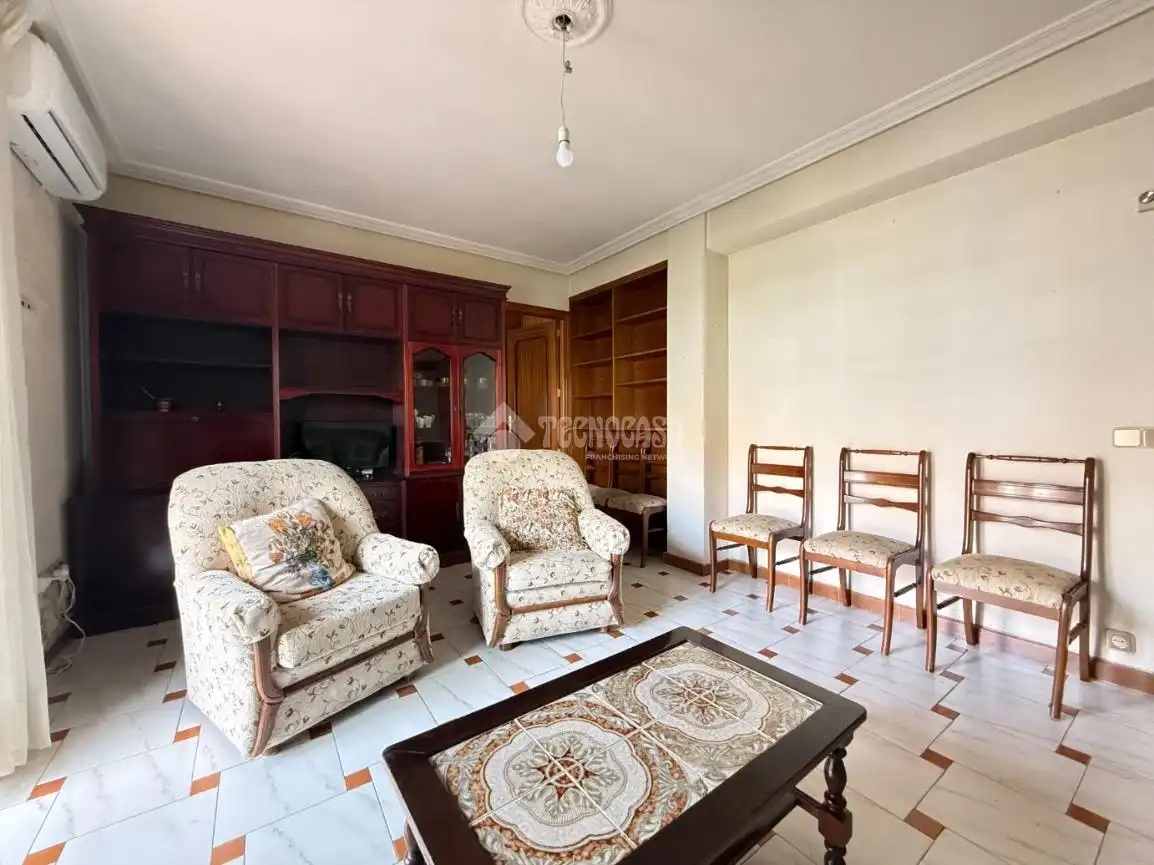 Piso con ascensor en venta en Hortaleza