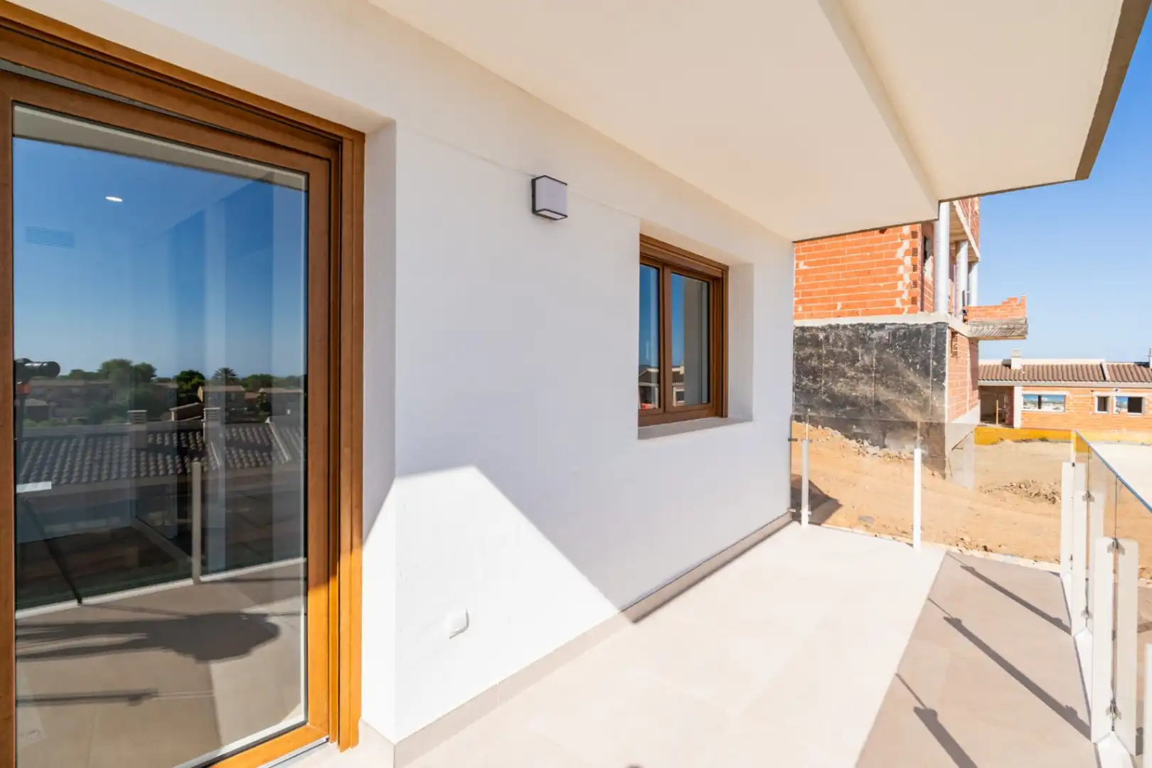 Vista exterior de Casa adosada en venda en La Nucia amb Aire condicionat, Calefacció i Jardí privat