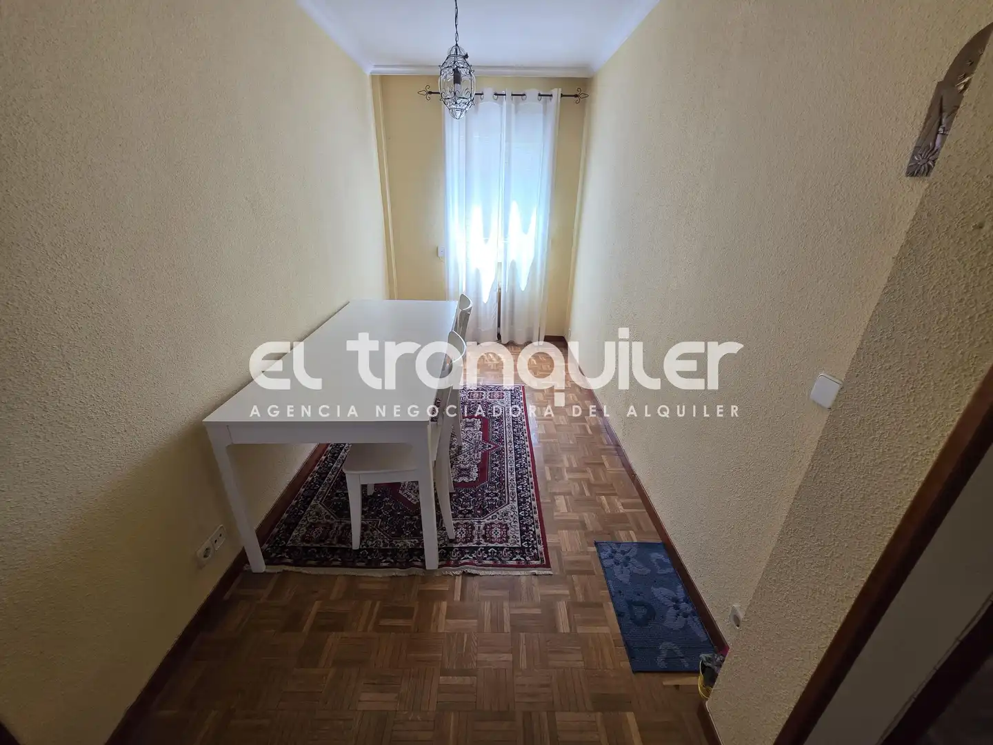 Habitación de Piso de alquiler en Madrid con Aire acondicionado, Parquet y Amueblado