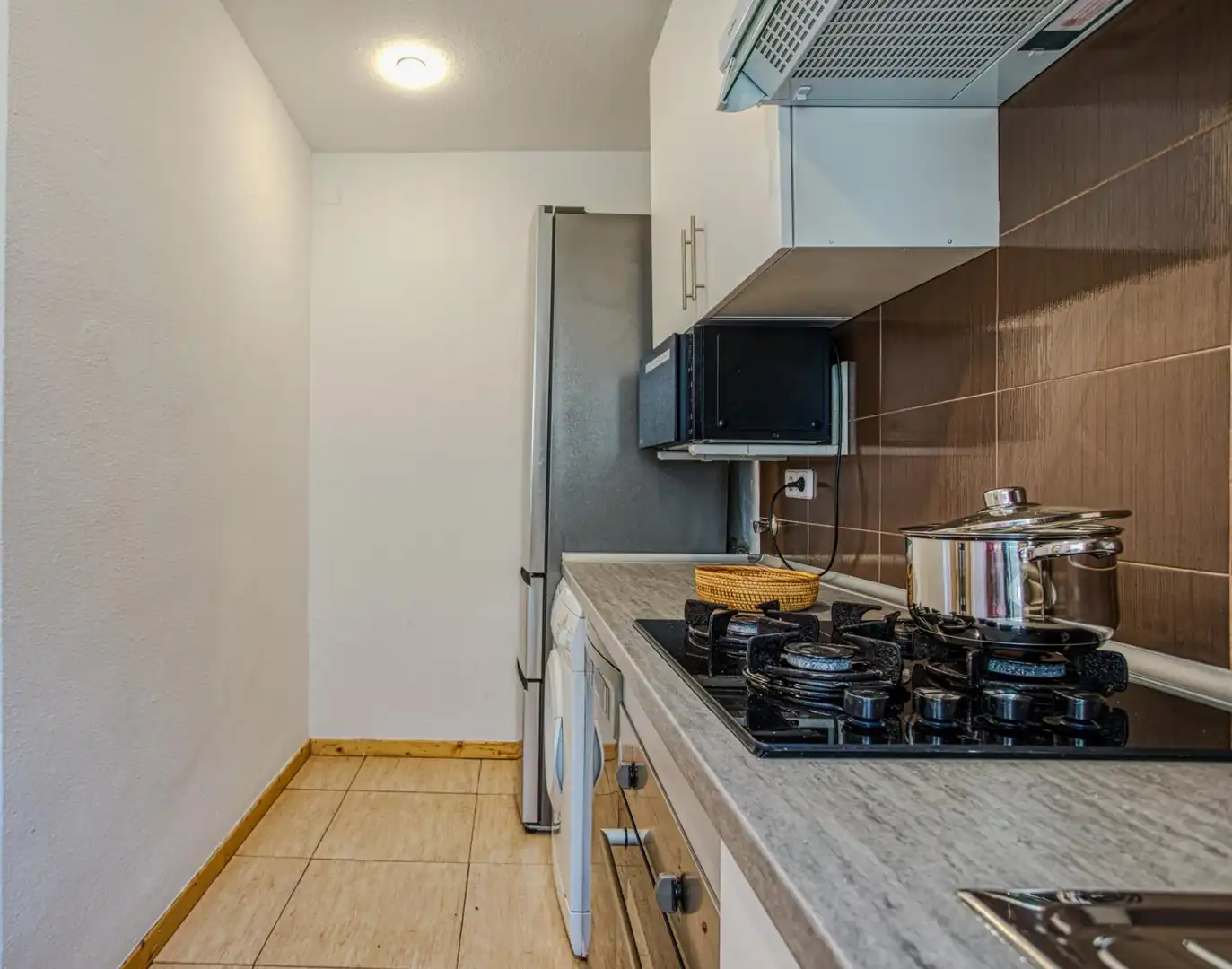 Cocina de Apartamento de alquiler en Madrid con Aire acondicionado, Calefacción y Parquet