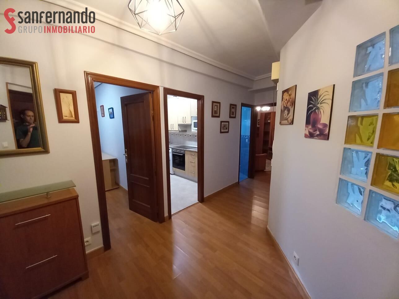 Dormitori de Pis de lloguer en Torrelavega  amb Parquet