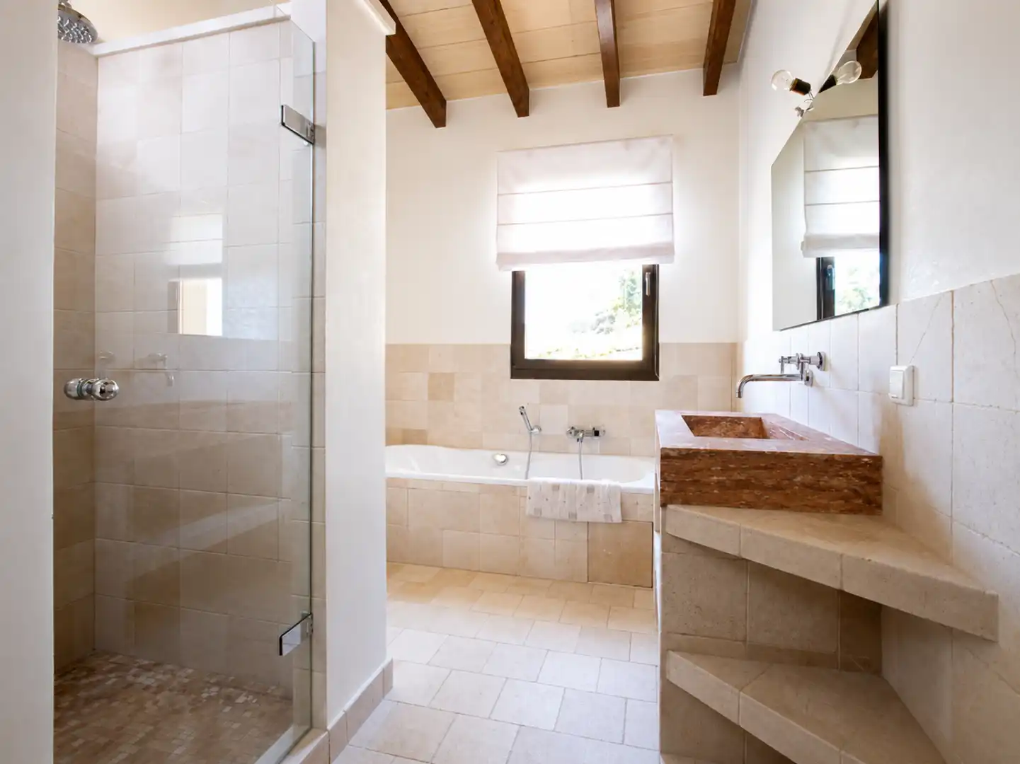 Bathroom of Houses for rent in Alaró  with Air Conditioner, Heating and Storage room