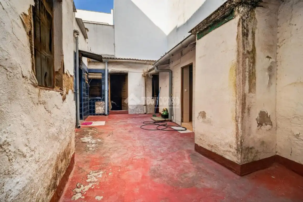 Vista exterior de Casa adosada en venda en Córdoba