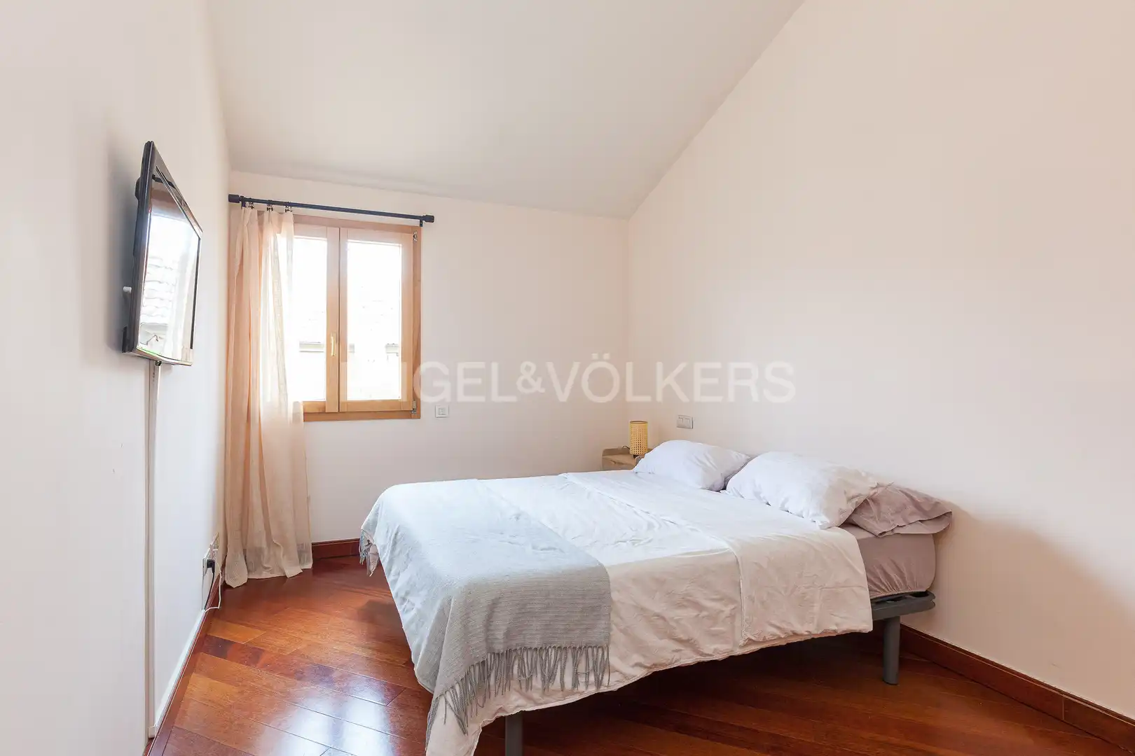 Habitación de Casa o chalet de alquiler en Pozuelo de Alarcón con Aire acondicionado, Calefacción y Jardín privado