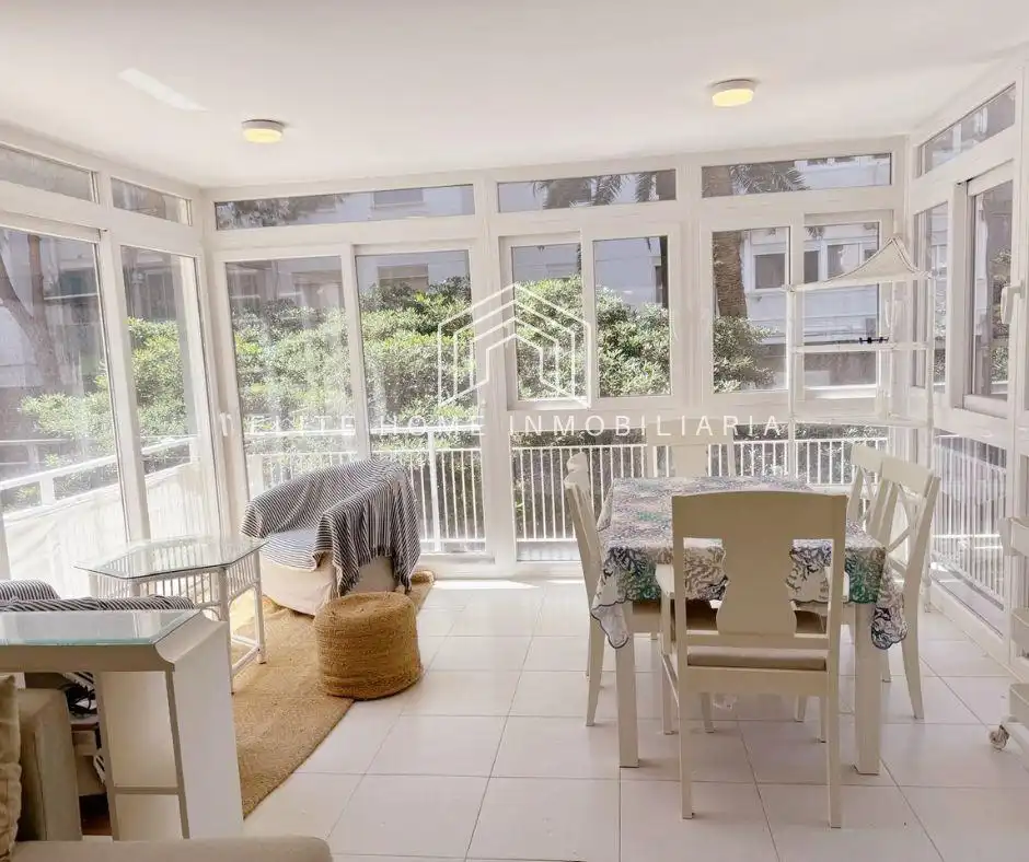 Vista exterior de Apartament en venda en Benicasim / Benicàssim amb Jardí privat, Terrassa i Moblat