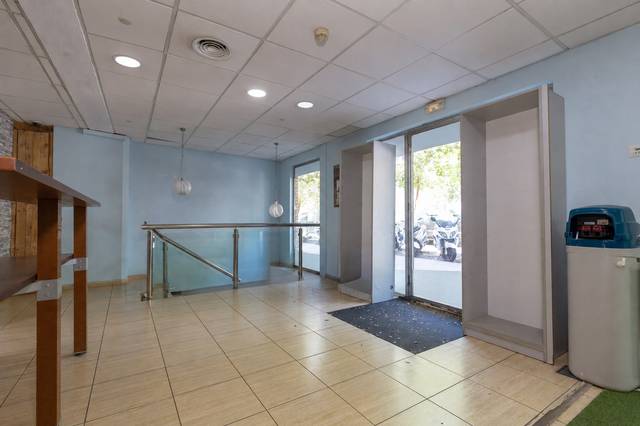 Local comercial en Venta en DALT en La Salut