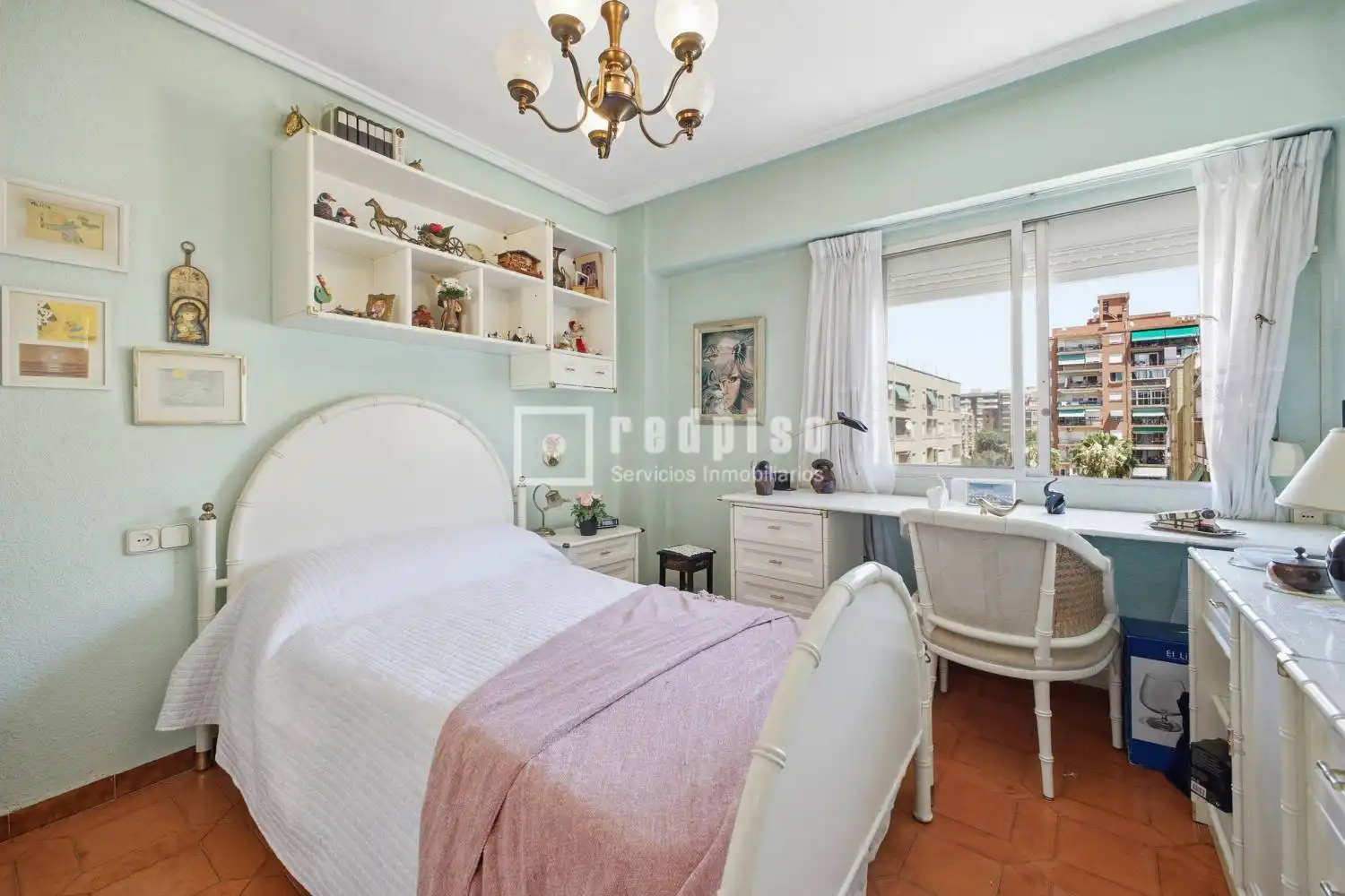 Habitación de Piso en venta en Valencia con Calefacción, Terraza y Amueblado