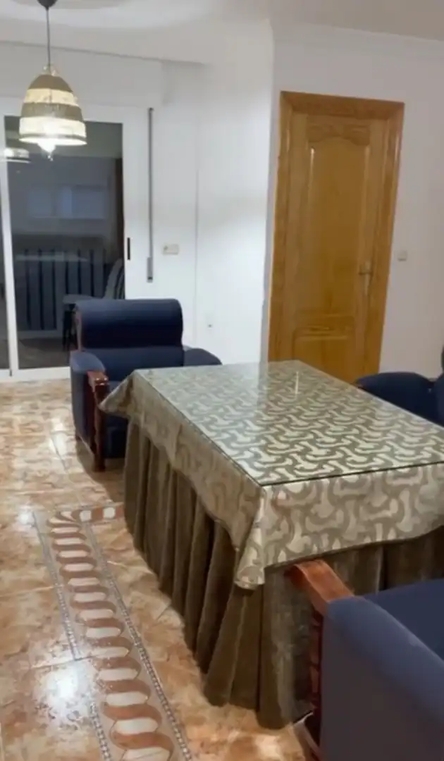 Piso con ascensor en alquiler en Calle Poeta Manuel de Góngora 10, imagen 4