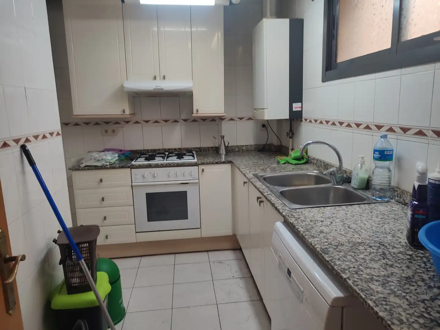 Kitchen of Flat for sale in Sant Adrià de Besòs  with Heating, Terrace and Furnished