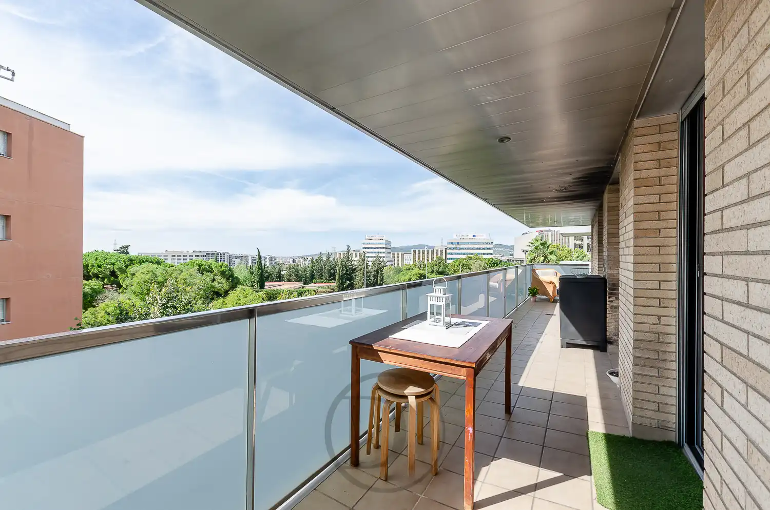 Terrasse von Wohnung zum Verkauf in Esplugues de Llobregat mit Klimaanlage, Terrasse und Balkon