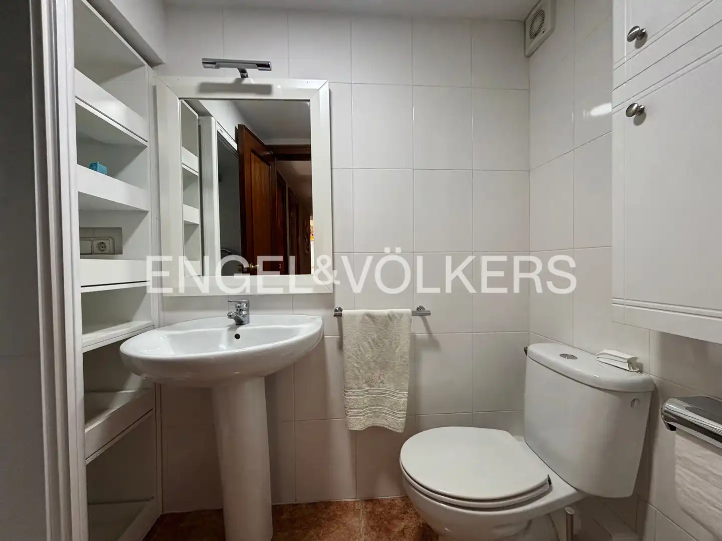 Badezimmer von Wohnung zur Miete in Valencia mit Klimaanlage, Heizung und Balkon