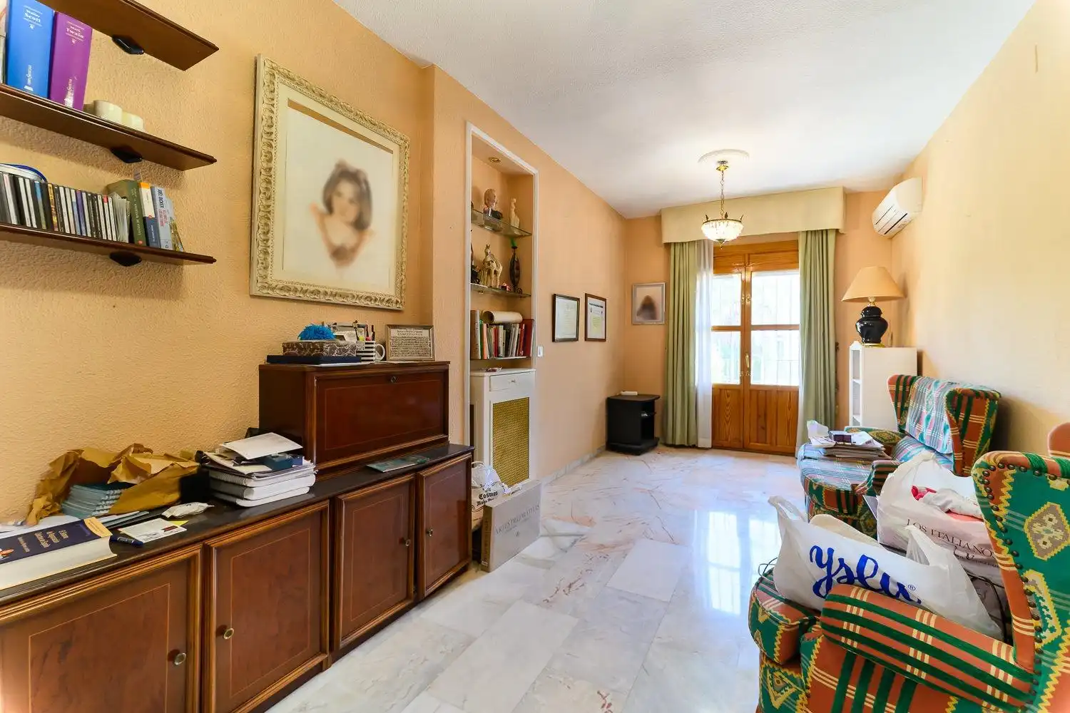 Sala d'estar de Casa o xalet en venda en Albolote amb Piscina