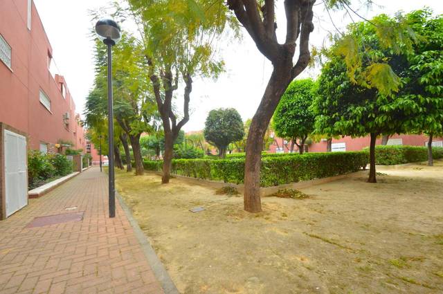Casa adosada en Venta en El Cano - Los Bermejales