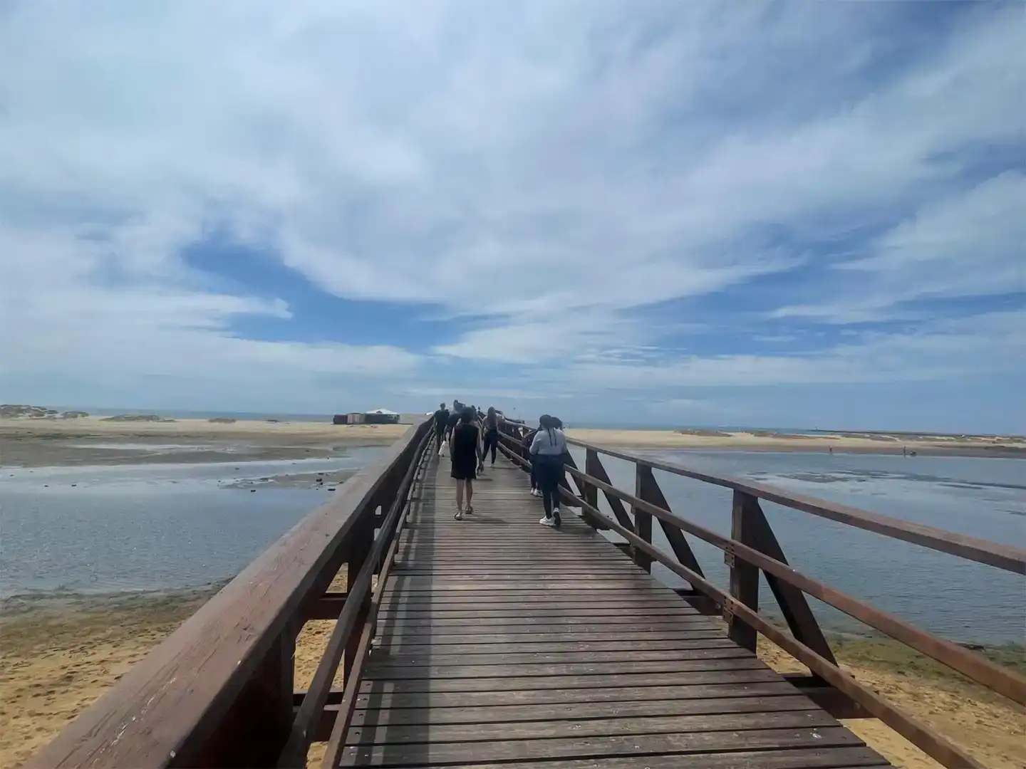 Vista exterior de Àtic en venda en Isla Cristina amb Aire condicionat, Piscina i Balcó