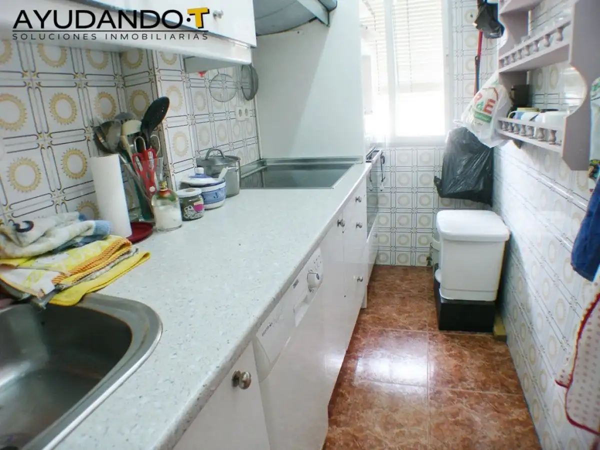 Cocina de Piso en venta en Madrid con Calefacción