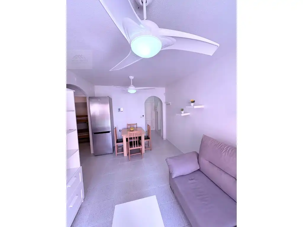 Sala d'estar de Apartament en venda en Mazarrón amb Aire condicionat, Moblat i Piscina comunitària
