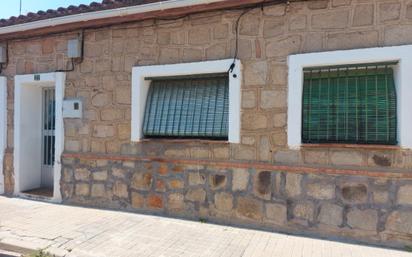 Exterior view of House or chalet for sale in San Martín de Valdeiglesias