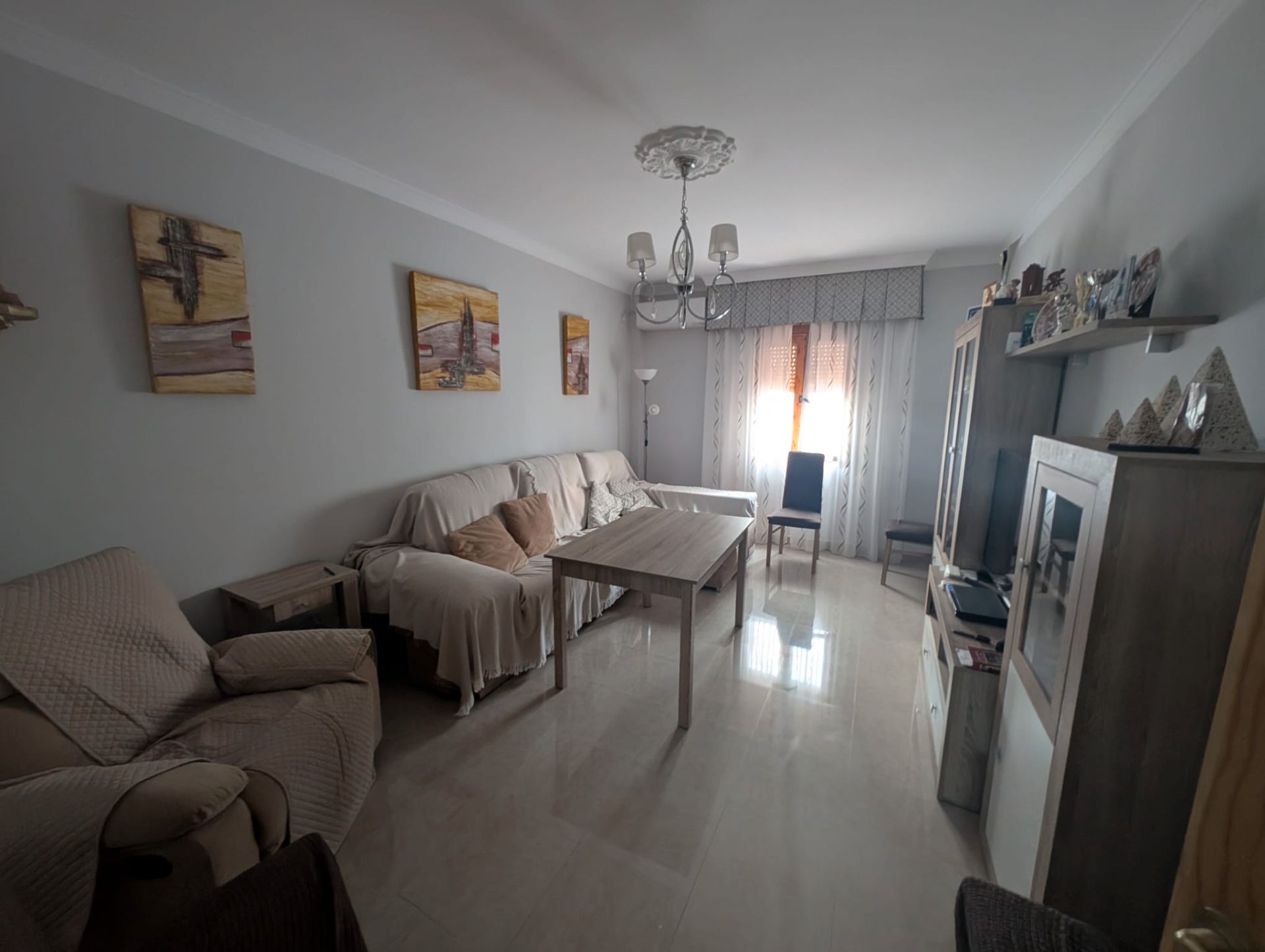 Dormitori de Casa o xalet en venda en Alcaudete amb Aire condicionat, Piscina i Moblat