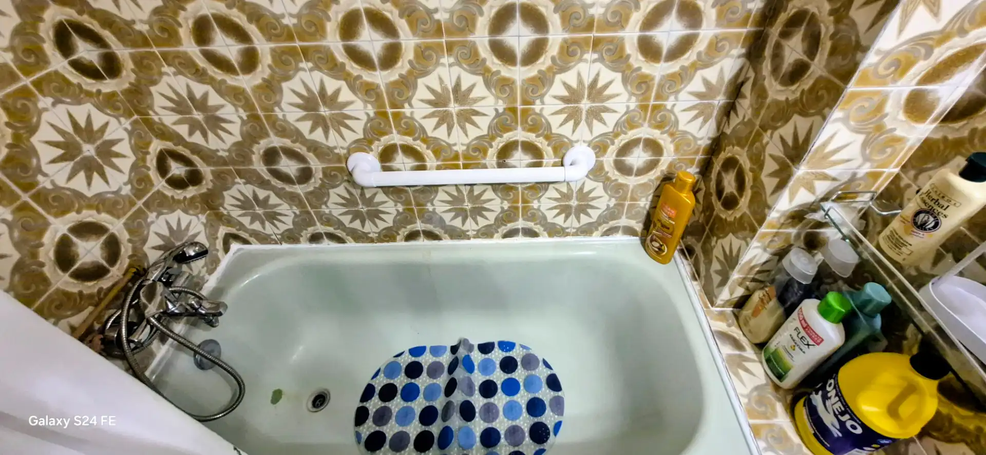 Bathroom of Flat for sale in Barcelona  with Air Conditioner, Furnished and Oven