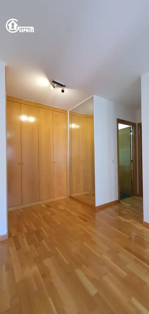 Dormitori de Pis en venda en Carabanchel