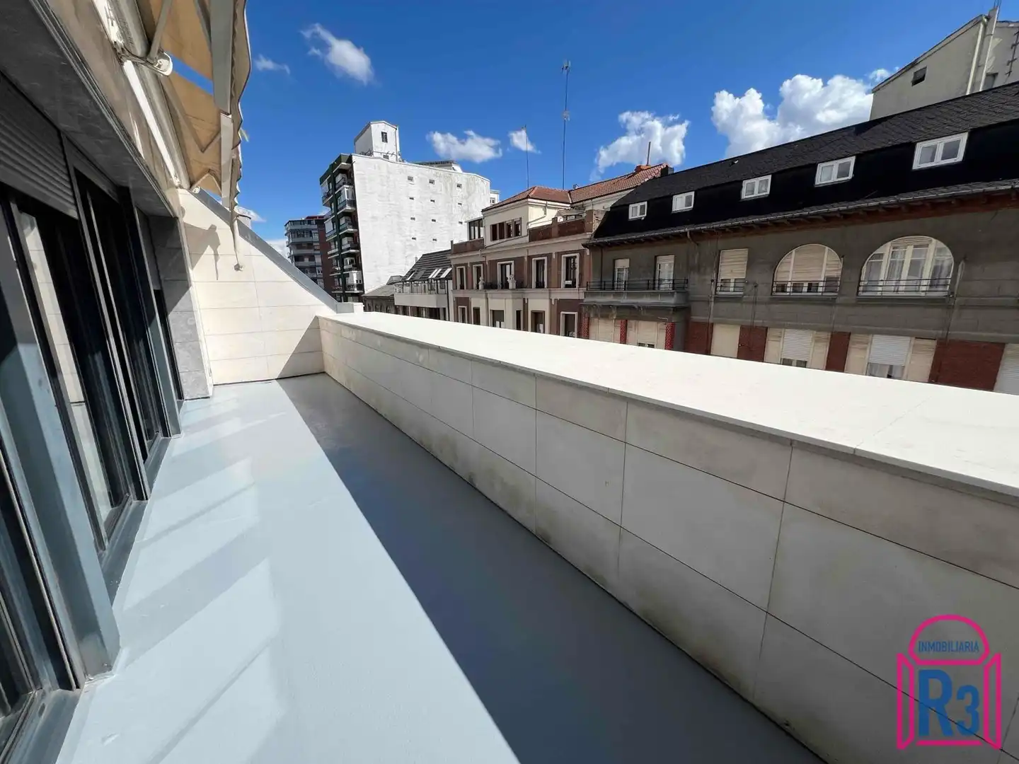 Terrasse von Wohnung zum Verkauf in León Capital  mit Heizung, Terrasse und Abstellraum