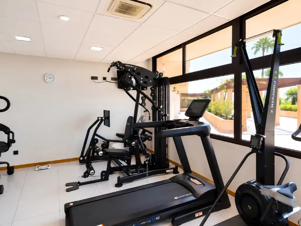 Flat for sale in Fuengirola  with Air Conditioner, Private garden and Terrace