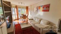 Living room of Flat for sale in Bárcena de Cicero  with Heating, Terrace and Storage room