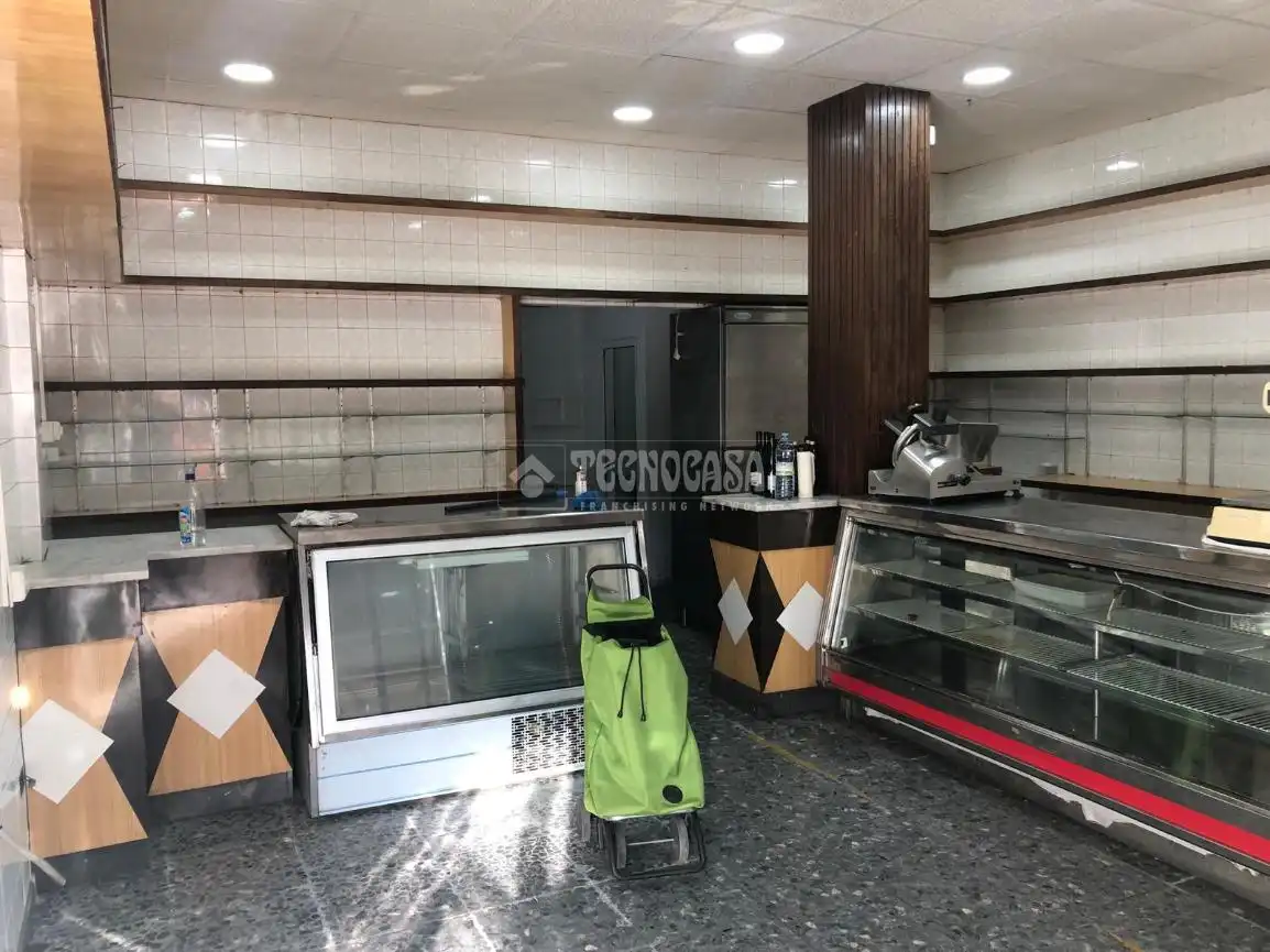 Local comercial en venda a Astilleros - La Paz  - Loreto - El Corte Inglés, imagen 5