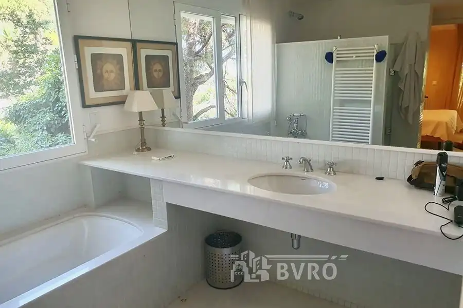 Bany de Casa o xalet de lloguer en Córdoba amb Aire condicionat, Jardí privat i Terrassa