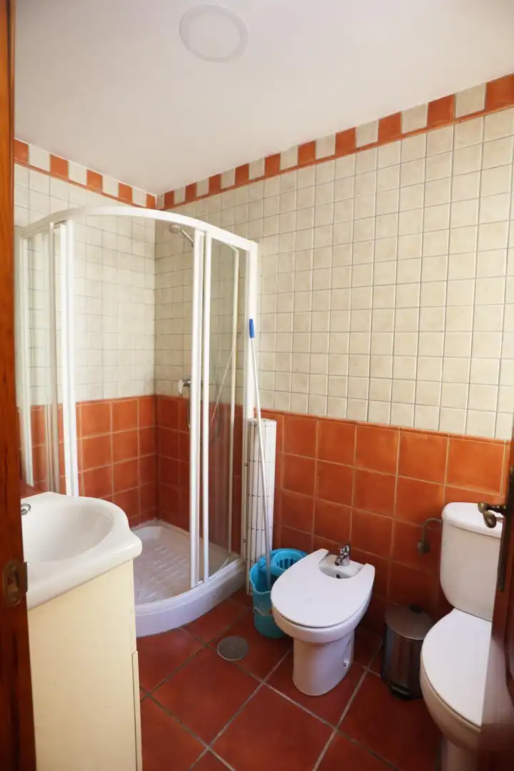 Baño de Piso en venta en Málaga con Aire acondicionado
