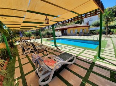 Hotel in vendita a Calle Adelfas 2