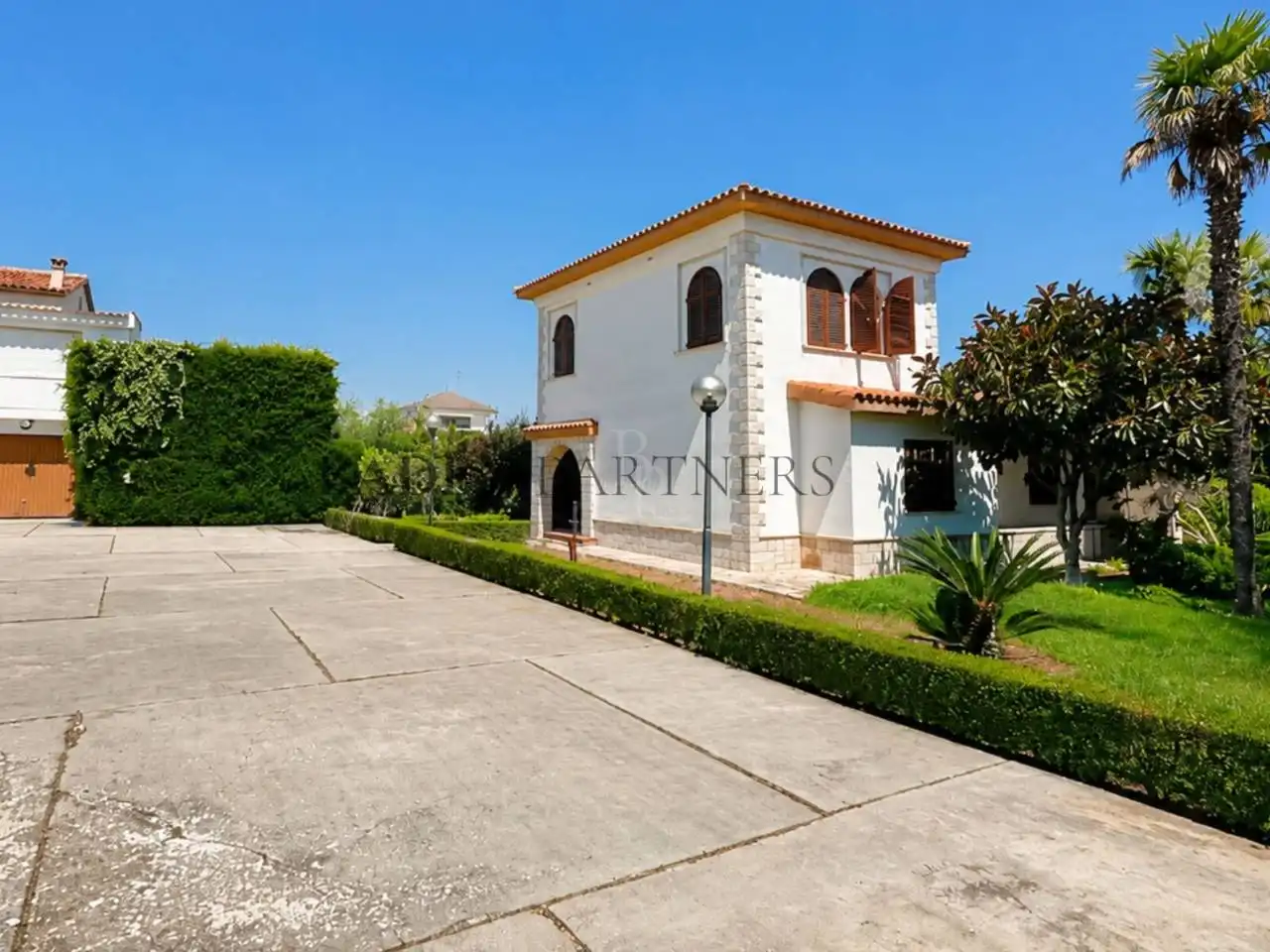 Vista exterior de Casa o xalet en venda en Vinaròs amb Calefacció, Jardí privat i Terrassa