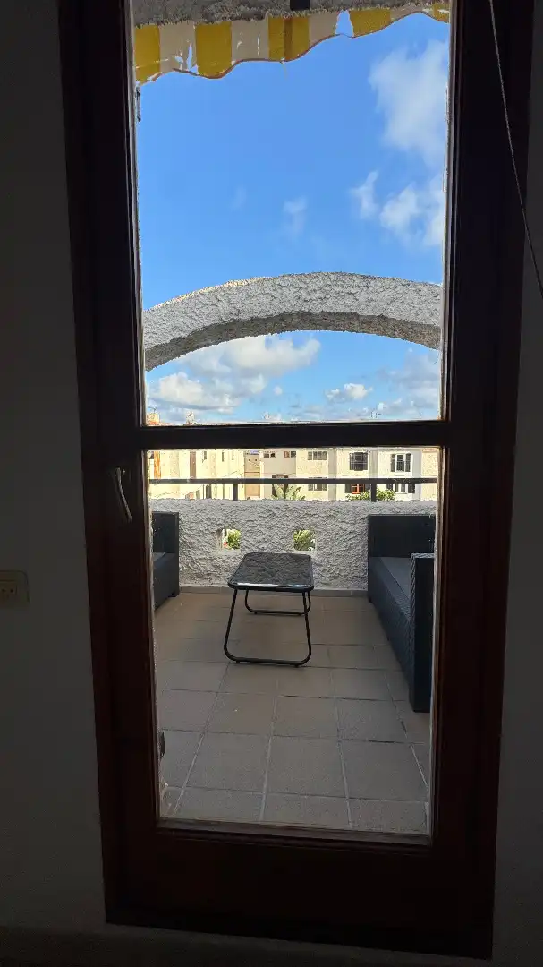 Terrasse von Einfamilien-Reihenhaus zum Verkauf in Torredembarra mit Klimaanlage, Heizung und Privatgarten
