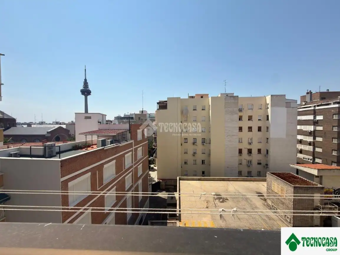 Vista exterior de Piso en venta en Madrid con Aire acondicionado