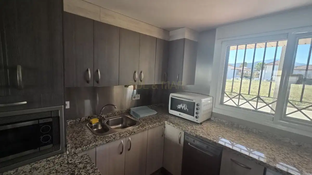 Cuina de Casa o xalet en venda en Pizarra amb Terrassa i Moblat