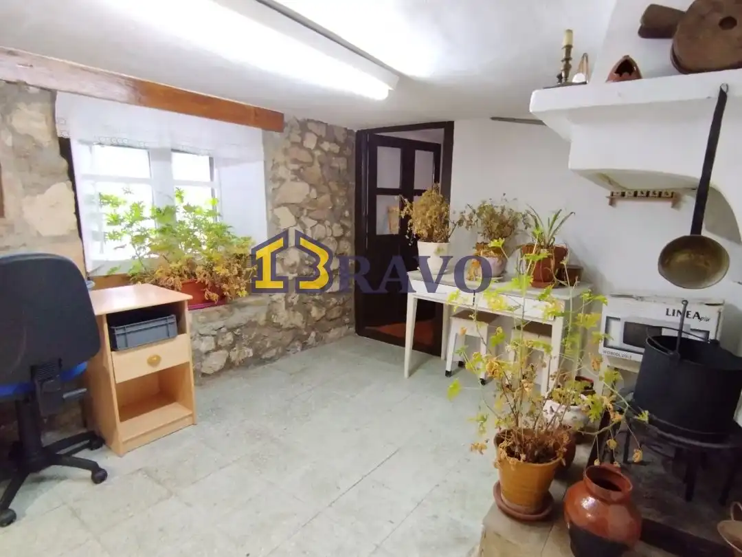 Casa o xalet en venda en Merindad de Valdivielso amb Calefacció i Balcó